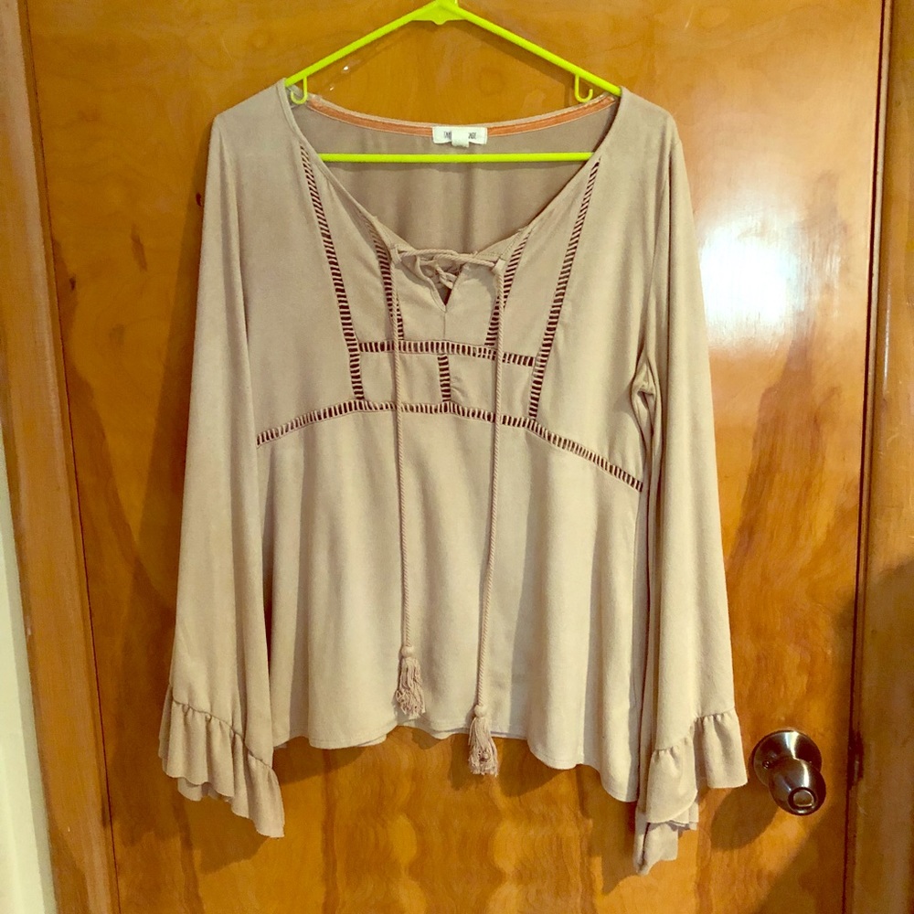 Bell sleeve boho shirt